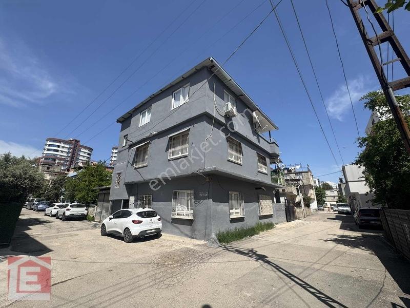 Lider'den Gürselpaşada 178m2 Arsa İçinde 3 Katlı 3 Satılık Ev — fotoğraf 3