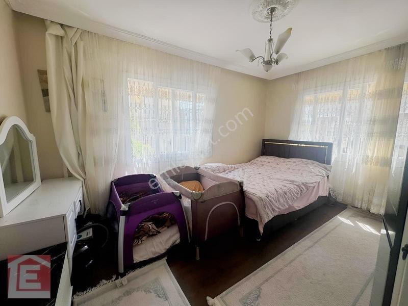 Lider'den Gürselpaşada 178m2 Arsa İçinde 3 Katlı 3 Satılık Ev — fotoğraf 17