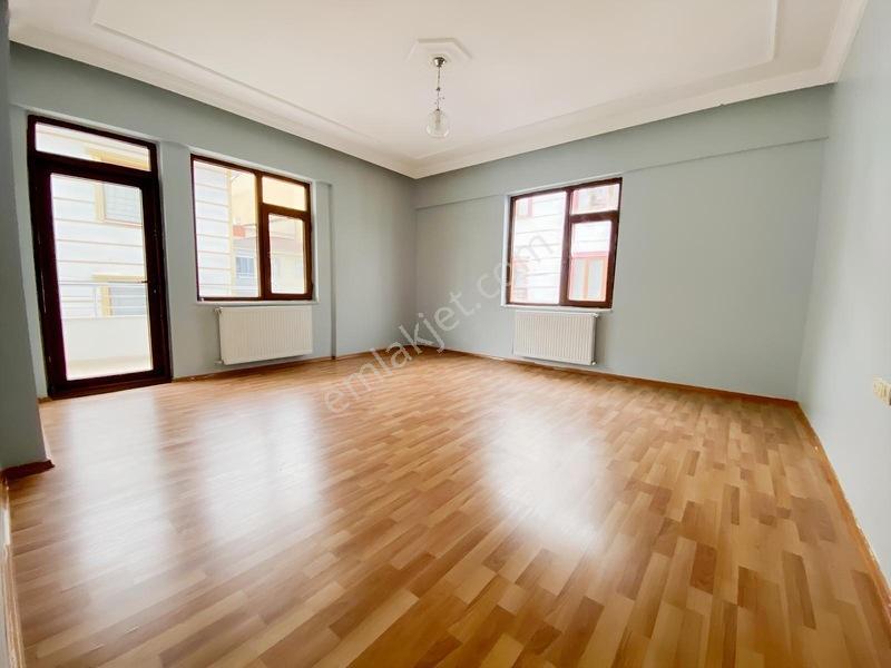 Yeni Mahallede Satılık 3+1 Geniş Daire — fotoğraf 4