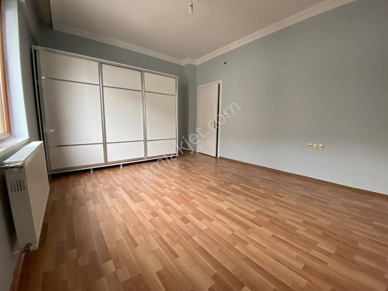 Yeni Mahallede Satılık 3+1 Geniş Daire — fotoğraf 7