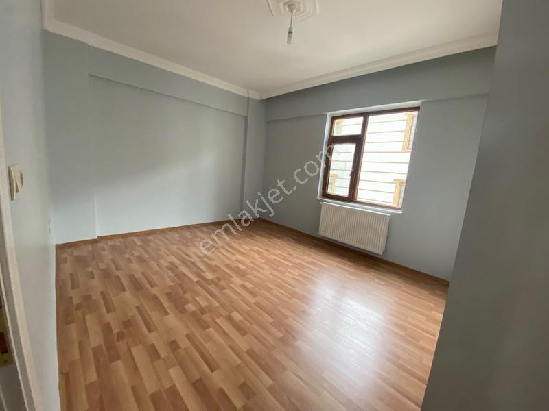 Yeni Mahallede Satılık 3+1 Geniş Daire — fotoğraf 10