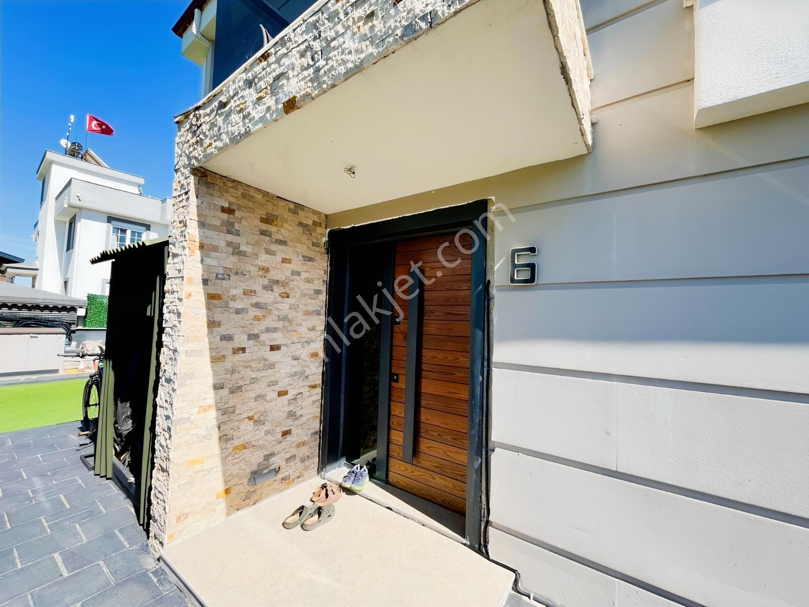 Döşemealtı Yeniköy'de 4+1 240m² Satılık Villa — fotoğraf 2
