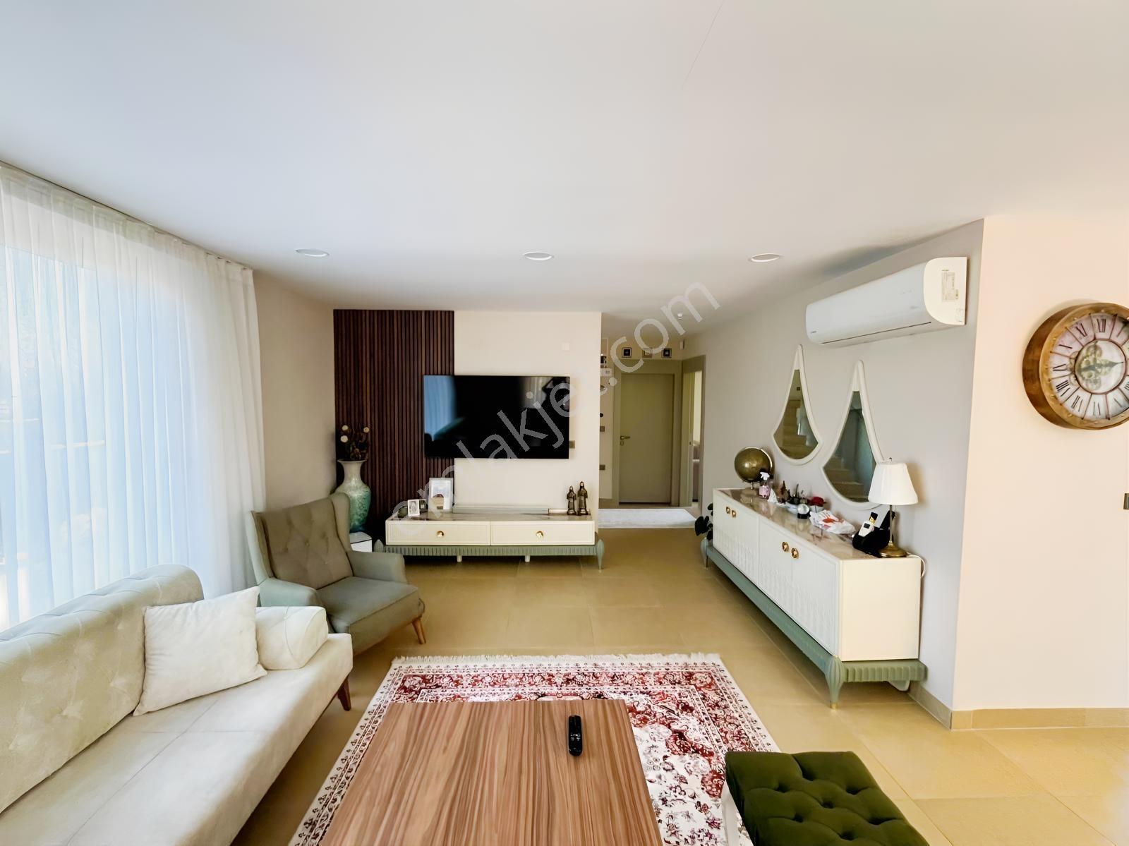 Döşemealtı Yeniköy'de 4+1 240m² Satılık Villa — fotoğraf 17