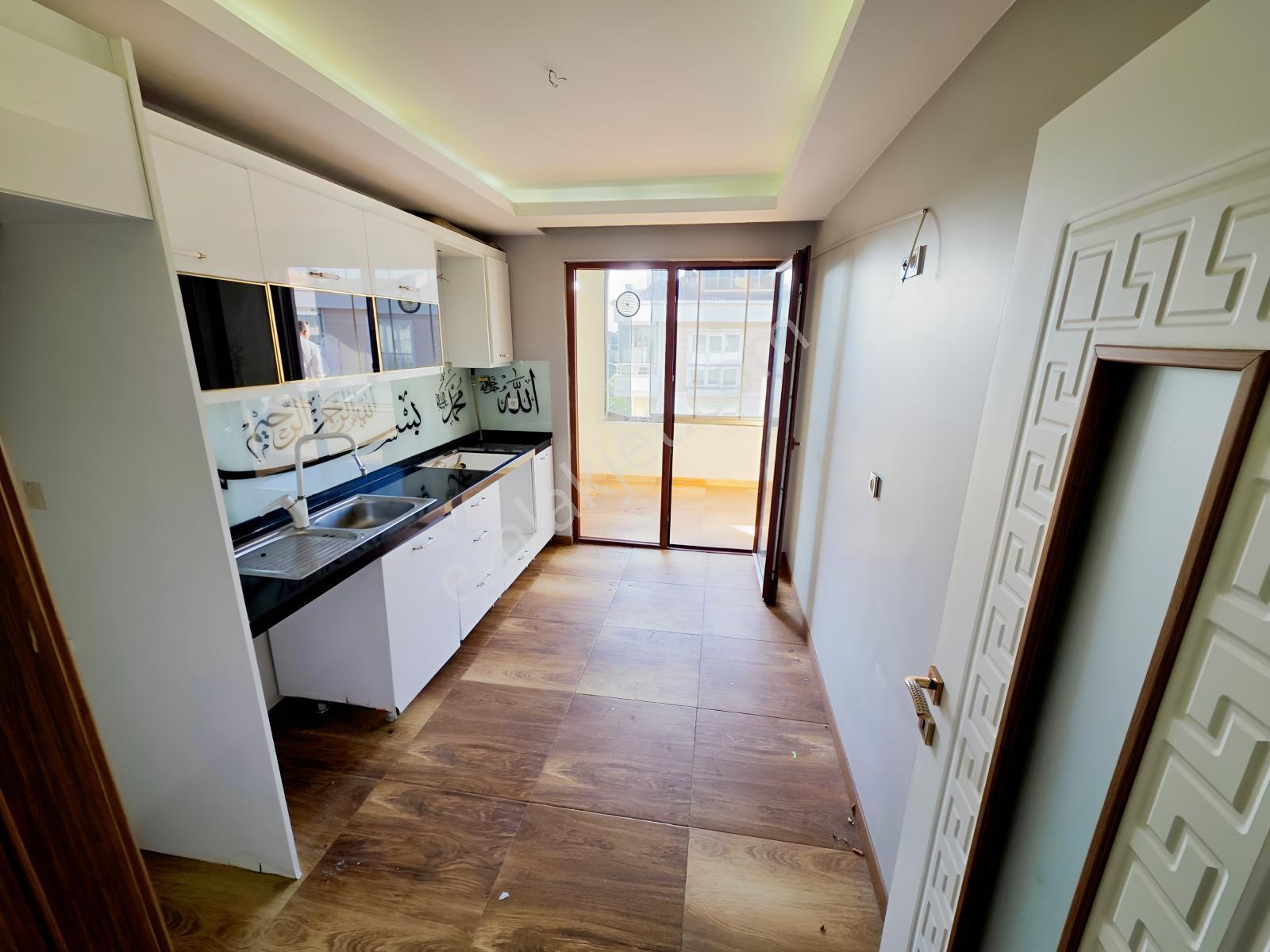 Çobançeşme Mah.ecevit Bulvarı Civarı 3+1 6 Yaşında İskanlı Daire — fotoğraf 2