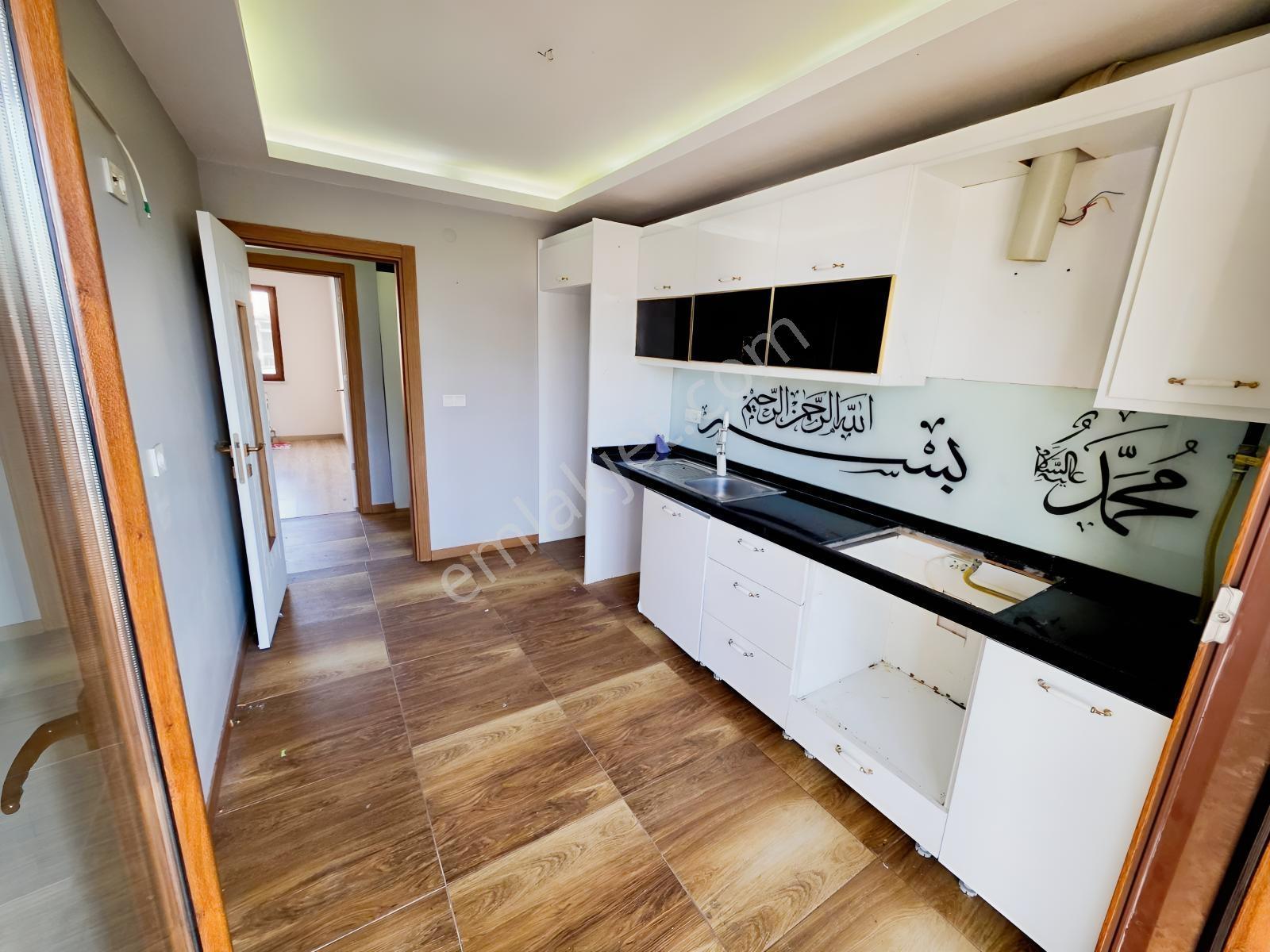 Çobançeşme Mah.ecevit Bulvarı Civarı 3+1 6 Yaşında İskanlı Daire — fotoğraf 3