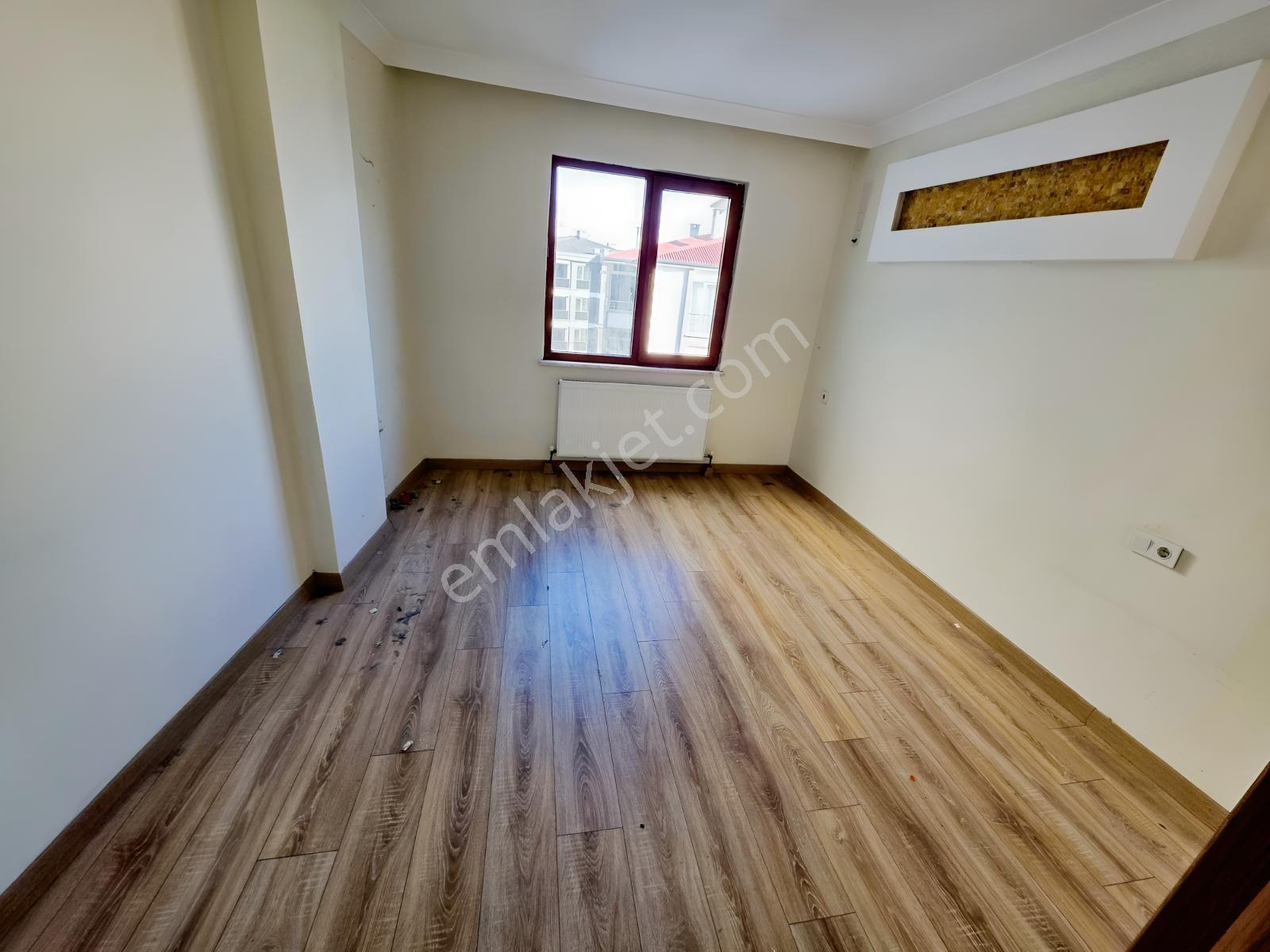Çobançeşme Mah.ecevit Bulvarı Civarı 3+1 6 Yaşında İskanlı Daire — fotoğraf 13