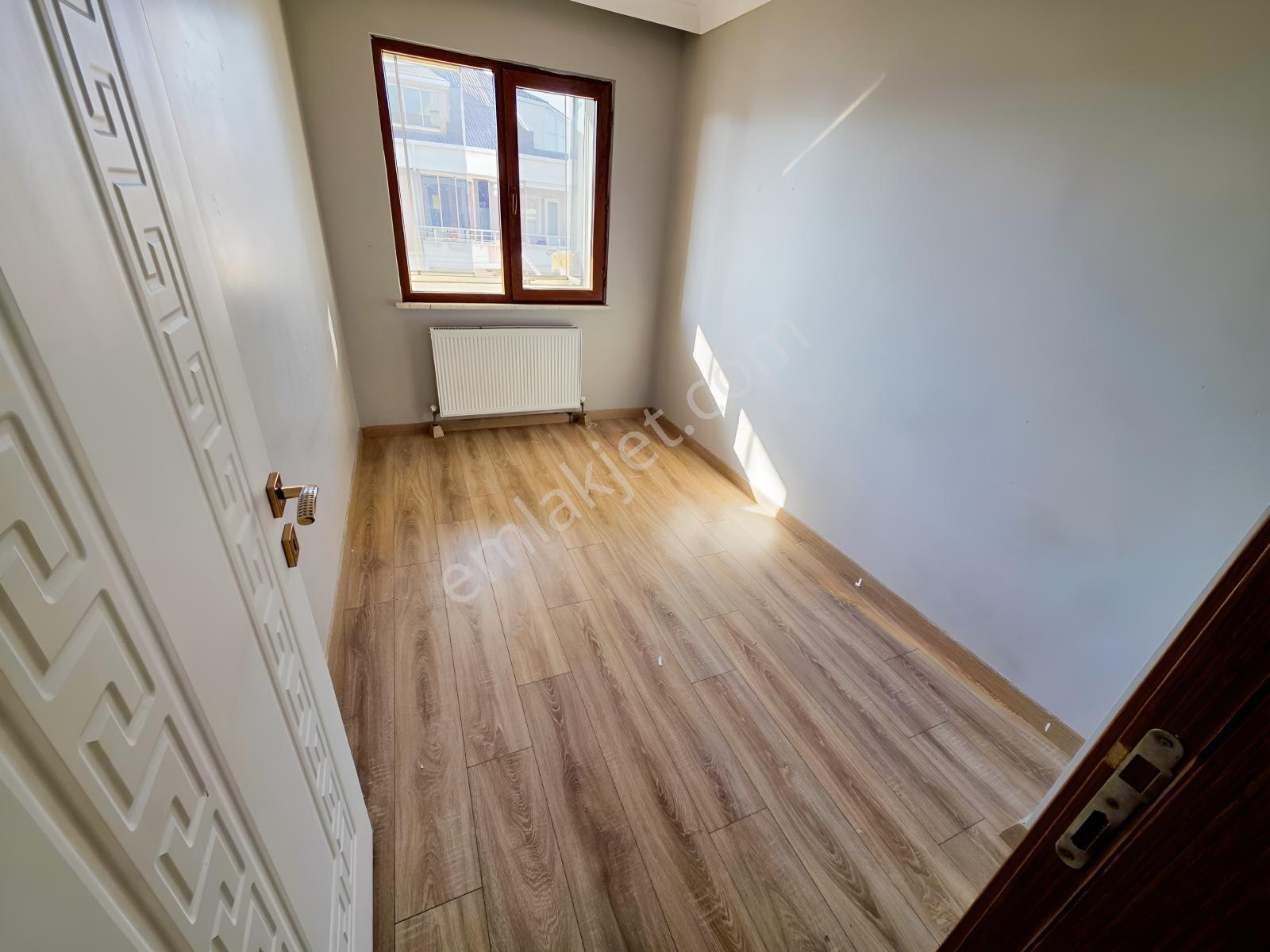 Çobançeşme Mah.ecevit Bulvarı Civarı 3+1 6 Yaşında İskanlı Daire — fotoğraf 19