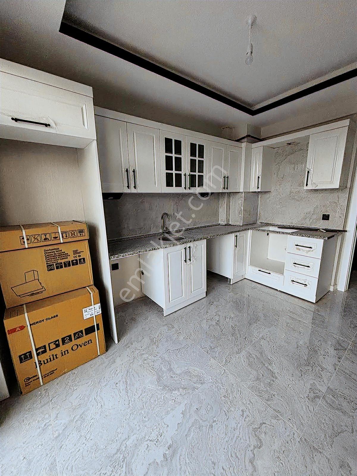 Alakova'da Satılık 2+1 Daire Eminevim Vb. Kuruluşlara Uygundur — fotoğraf 2