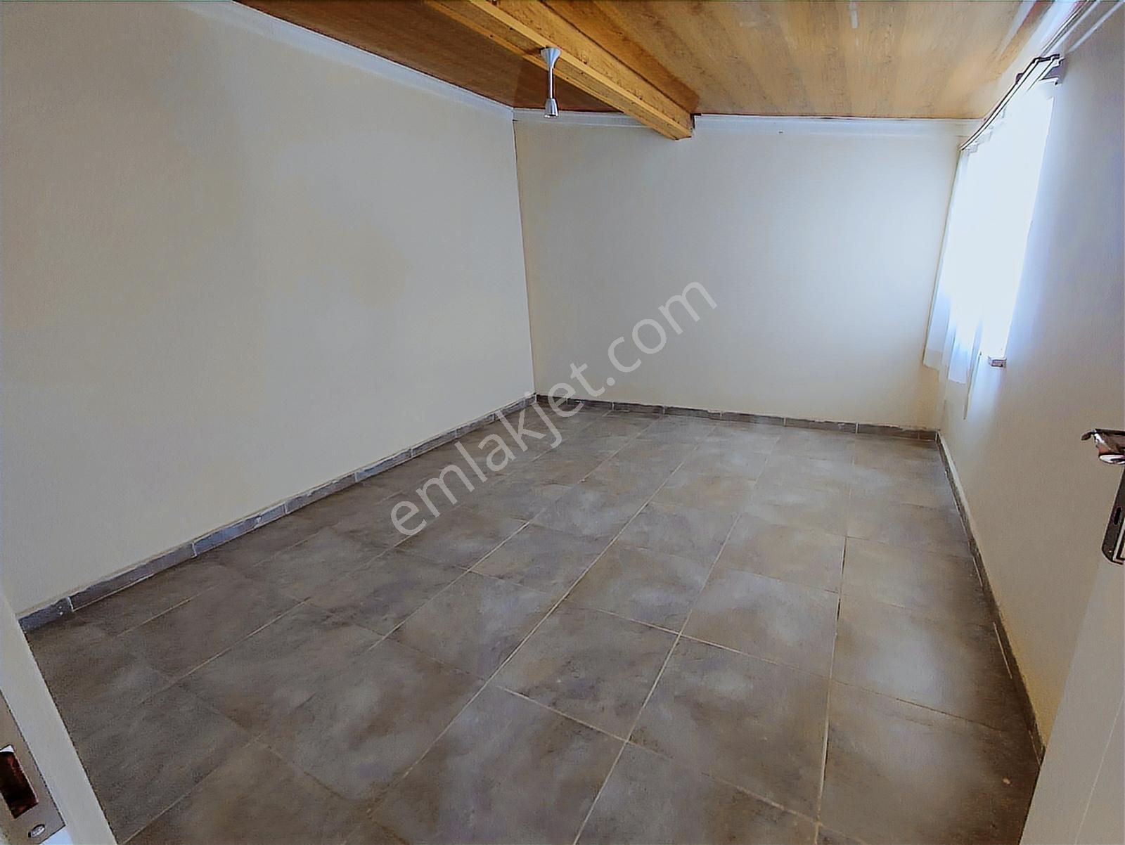 Nuhoğlu'ndan Satılık Denize 150 Metre Müstakil ,4+1 Triplex — fotoğraf 7