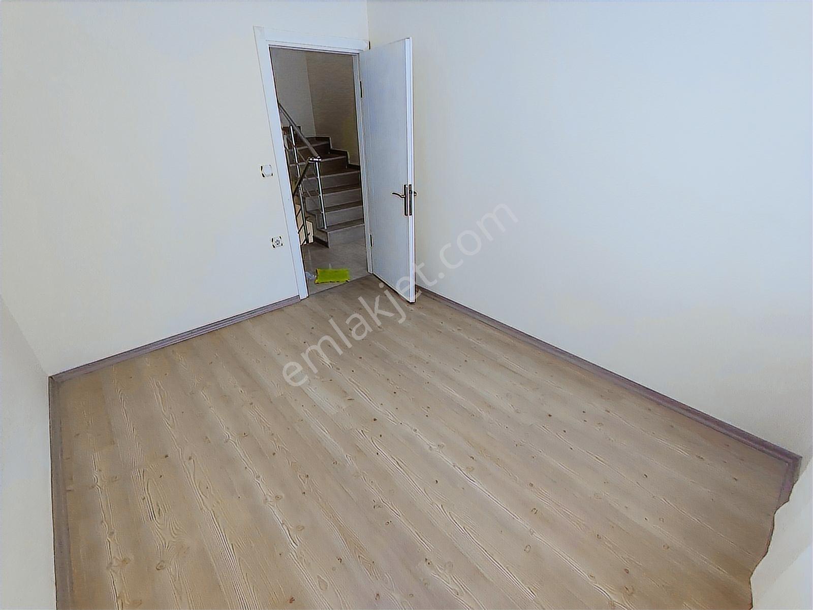 Nuhoğlu'ndan Satılık Denize 150 Metre Müstakil ,4+1 Triplex — fotoğraf 14