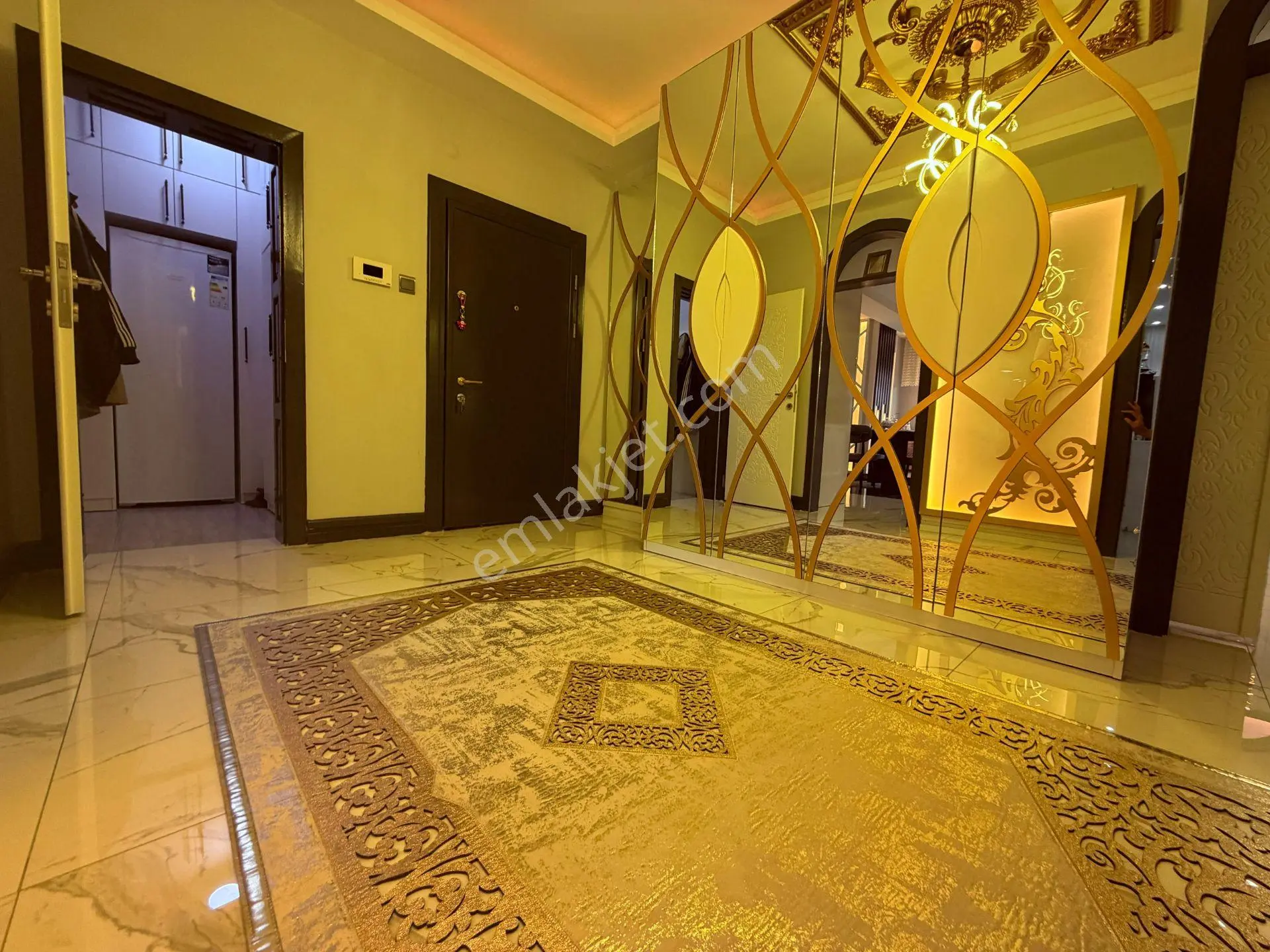 Ay Işığı Gayrimenkul'den 24 Ağustos Bulvarı Cadde Üzeri Villa Tadında Satılık 4+1 Daire — fotoğraf 7