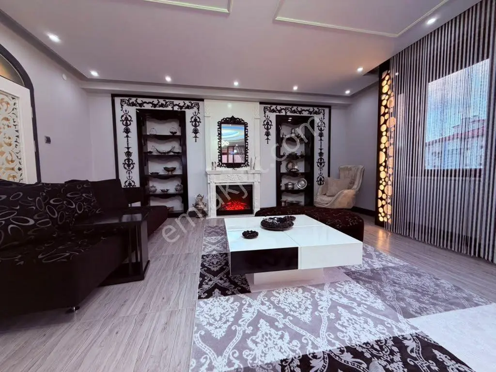 Ay Işığı Gayrimenkul'den 24 Ağustos Bulvarı Cadde Üzeri Villa Tadında Satılık 4+1 Daire — fotoğraf 8