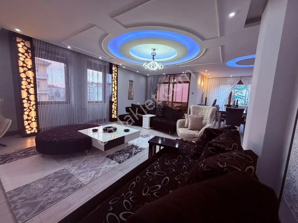 Ay Işığı Gayrimenkul'den 24 Ağustos Bulvarı Cadde Üzeri Villa Tadında Satılık 4+1 Daire — fotoğraf 11