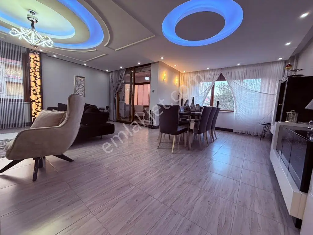 Ay Işığı Gayrimenkul'den 24 Ağustos Bulvarı Cadde Üzeri Villa Tadında Satılık 4+1 Daire — fotoğraf 13