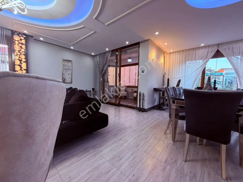 Ay Işığı Gayrimenkul'den 24 Ağustos Bulvarı Cadde Üzeri Villa Tadında Satılık 4+1 Daire — fotoğraf 14
