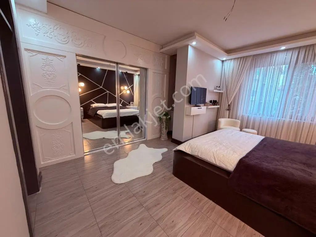 Ay Işığı Gayrimenkul'den 24 Ağustos Bulvarı Cadde Üzeri Villa Tadında Satılık 4+1 Daire — fotoğraf 15