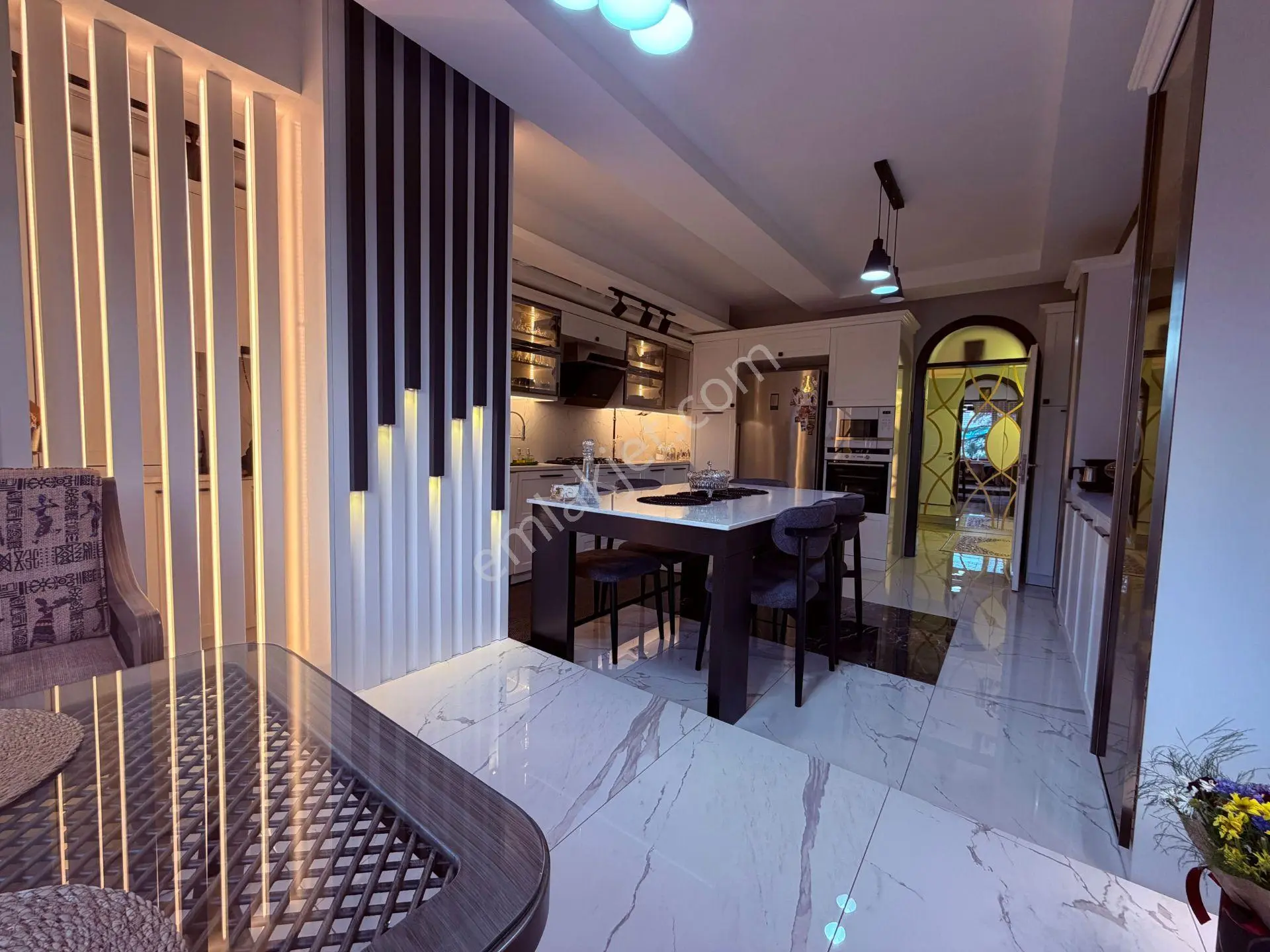 Ay Işığı Gayrimenkul'den 24 Ağustos Bulvarı Cadde Üzeri Villa Tadında Satılık 4+1 Daire — fotoğraf 26