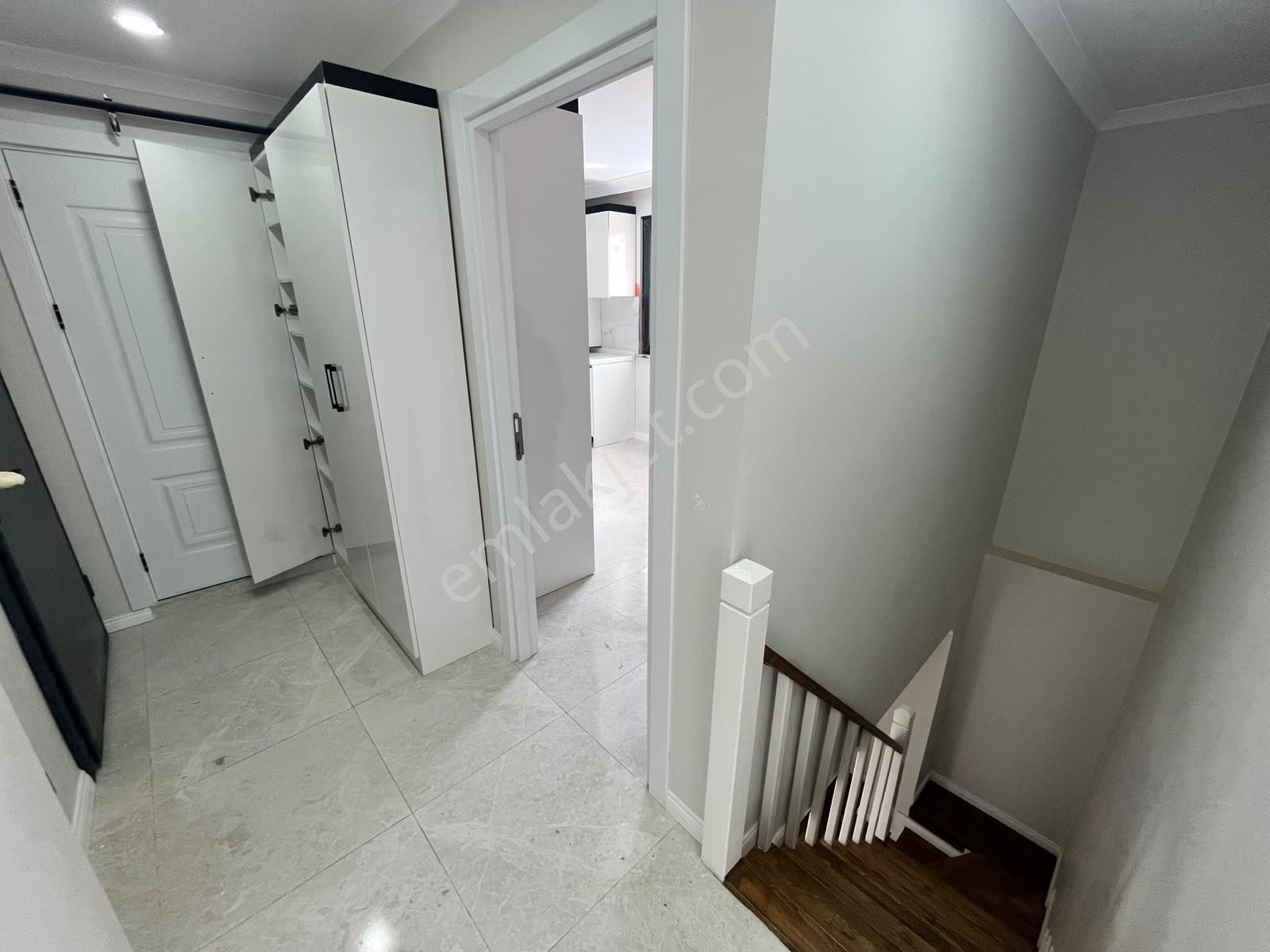 Mimarsinanda Satılık Tam Camlı Ferah 2+1 Ters Dubleks — fotoğraf 7