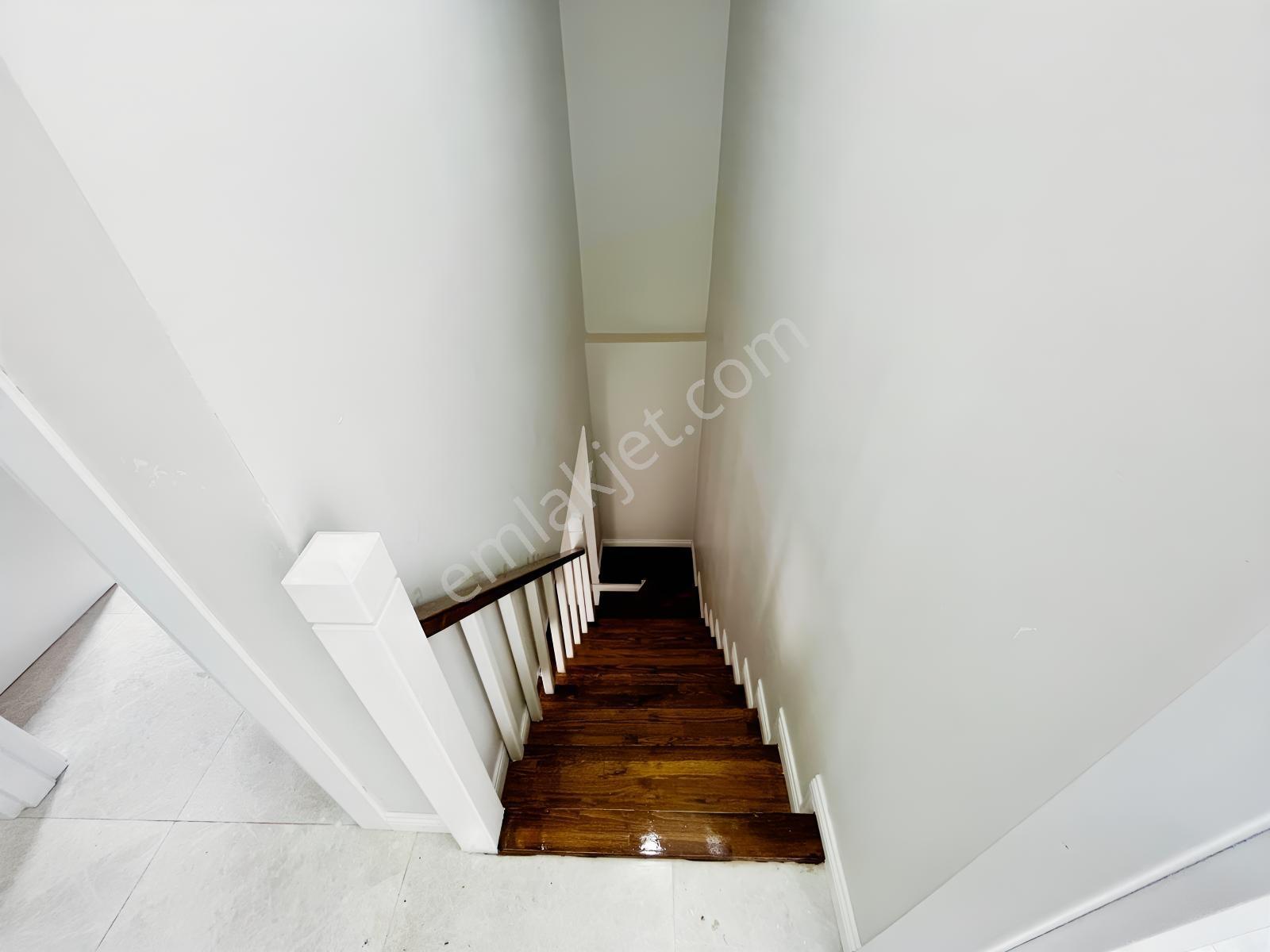 Mimarsinanda Satılık Tam Camlı Ferah 2+1 Ters Dubleks — fotoğraf 8