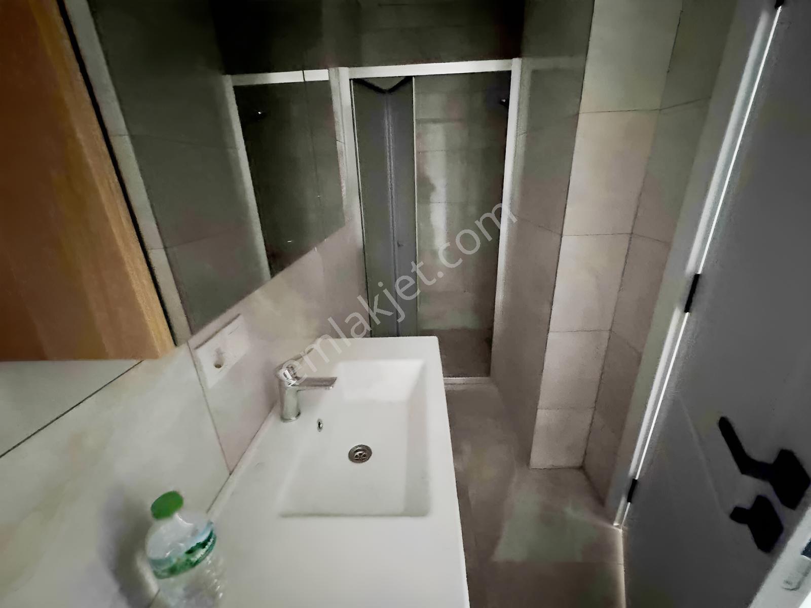 Sancaktepe De Atatürk Caddesine Cephe Kapalı Otopark Olan Daire — fotoğraf 23