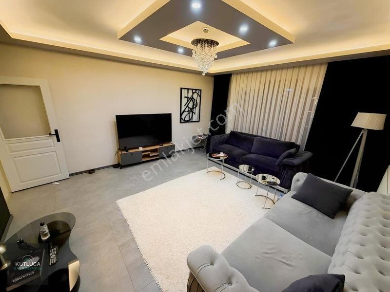 3+1 Cadde Üzerinde Asansörlü Full Yapılı Bağımsız Fırsat Dairesi — fotoğraf 3