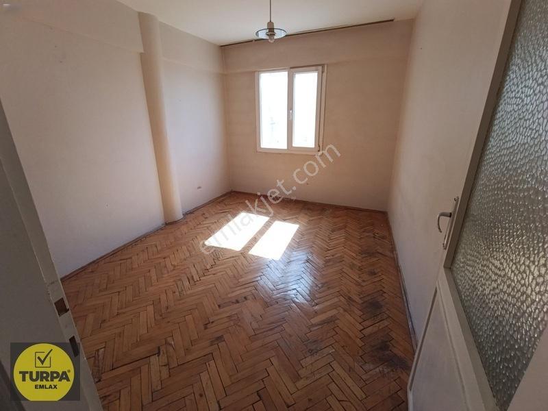 Şirinyer Menderes Cad. Arakat Ayrı Mutfak 3+1 — fotoğraf 14