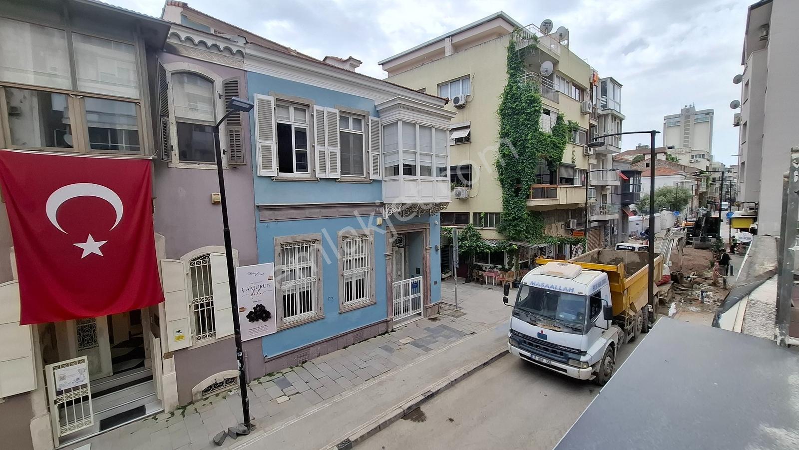 İzmir Alsancak Deniz Manzaralı Prestijli Konumda Satılık — fotoğraf 34