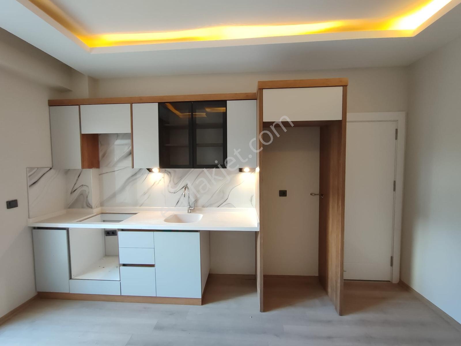 Doradan Edremit Merkezde Satılık Sıfır Geniş Balkonlu 1+1 Daire — fotoğraf 6