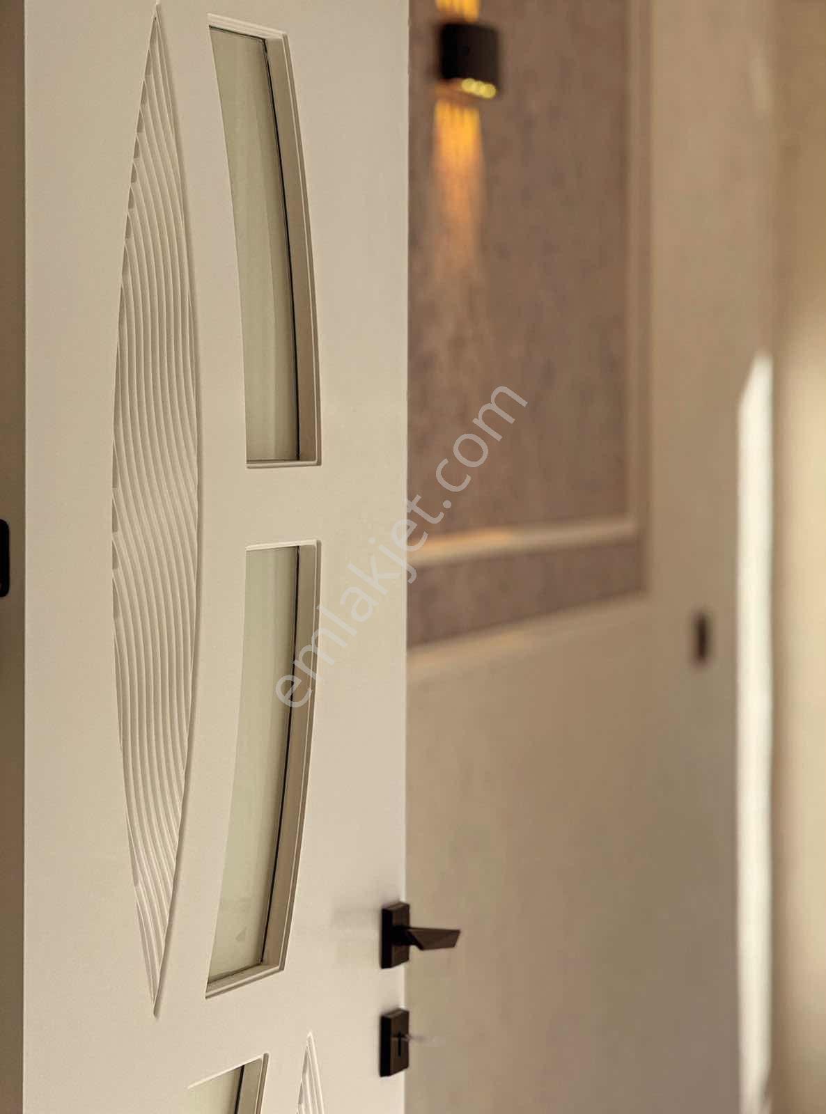 Cengizler'den Menzil Caddesin'de Satılık 3+1 Arakat Daire — fotoğraf 32
