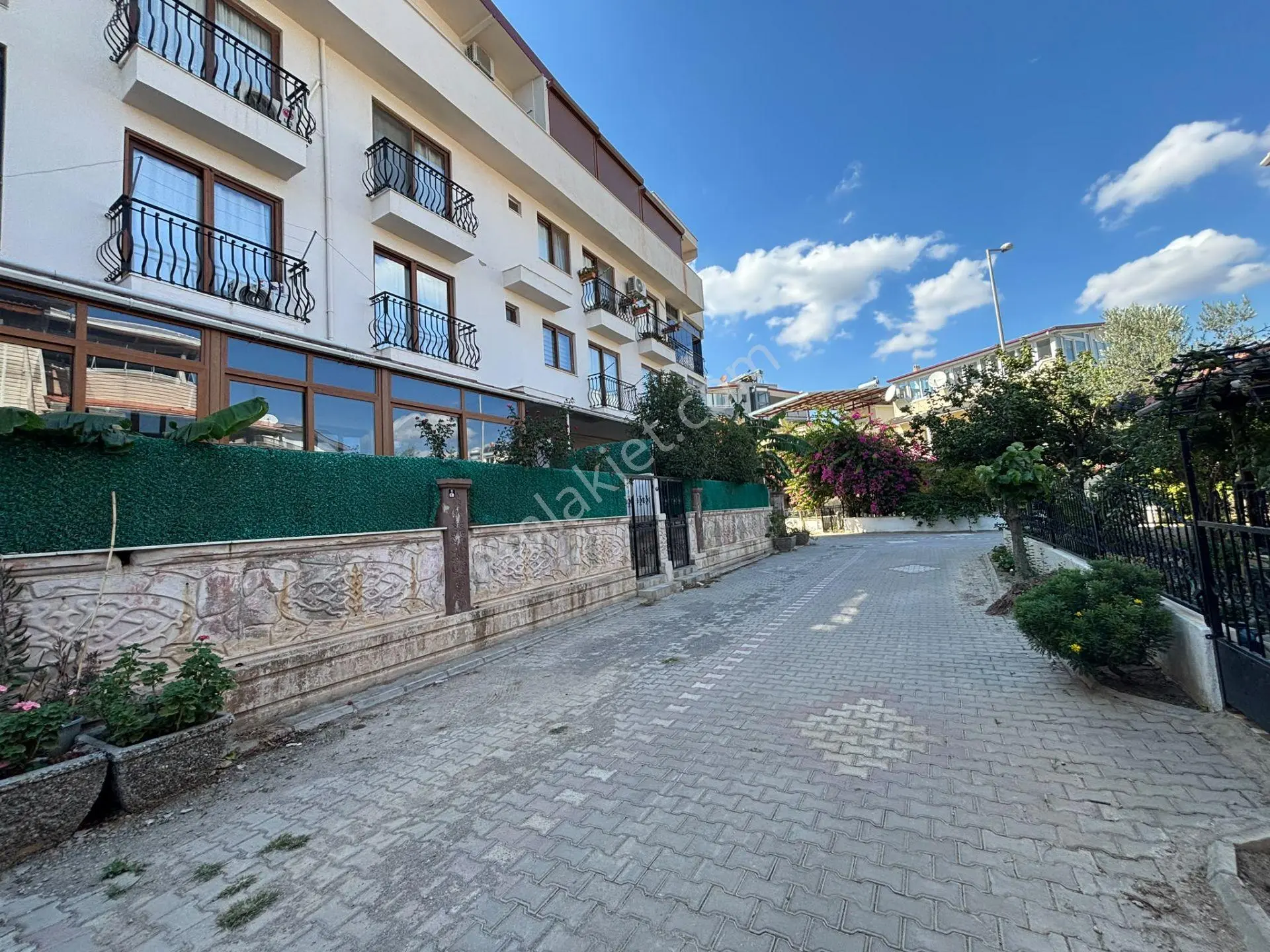 Rota Emlak'Tan Gümüldür'De Deniz Manzaralı 2+1 Satılık Daire
