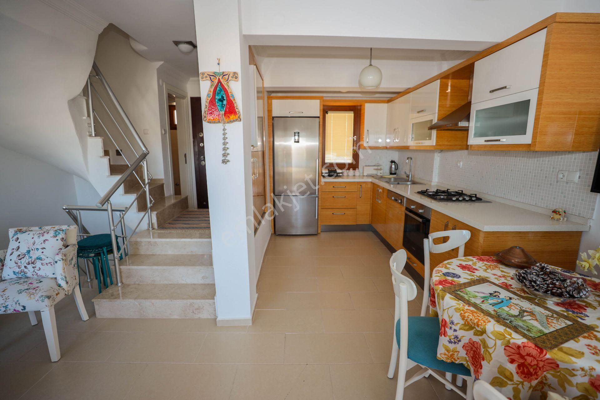Bodrum Gündoğan Merkezde Deniz Manzaralı Yenilenmiş 4+2 Tripleks — fotoğraf 12