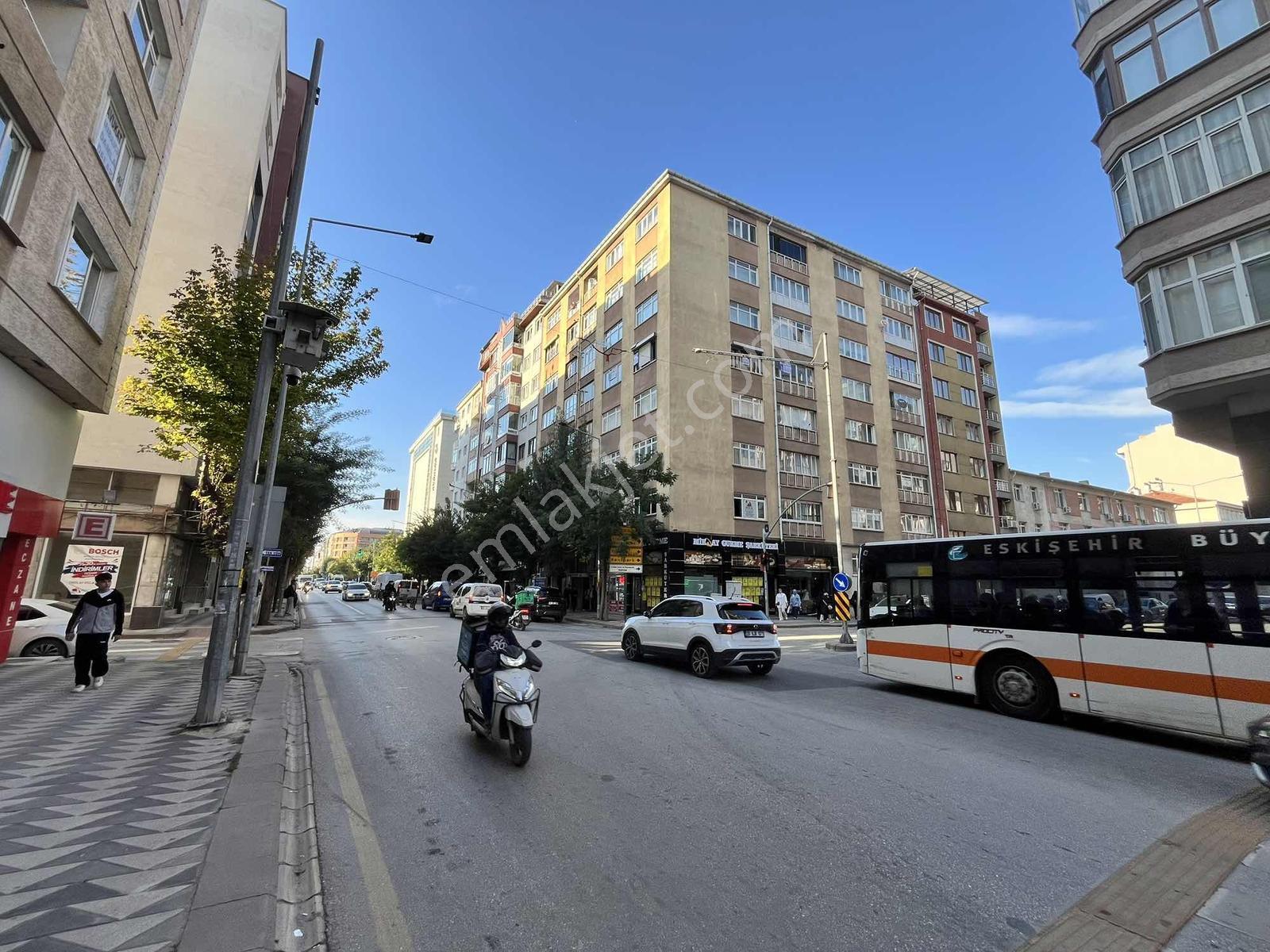 Dialog Dağ/atatürk Cd - S. Çakır Cd Köşesi 2+1 110 M2 Köşe Daire — fotoğraf 3