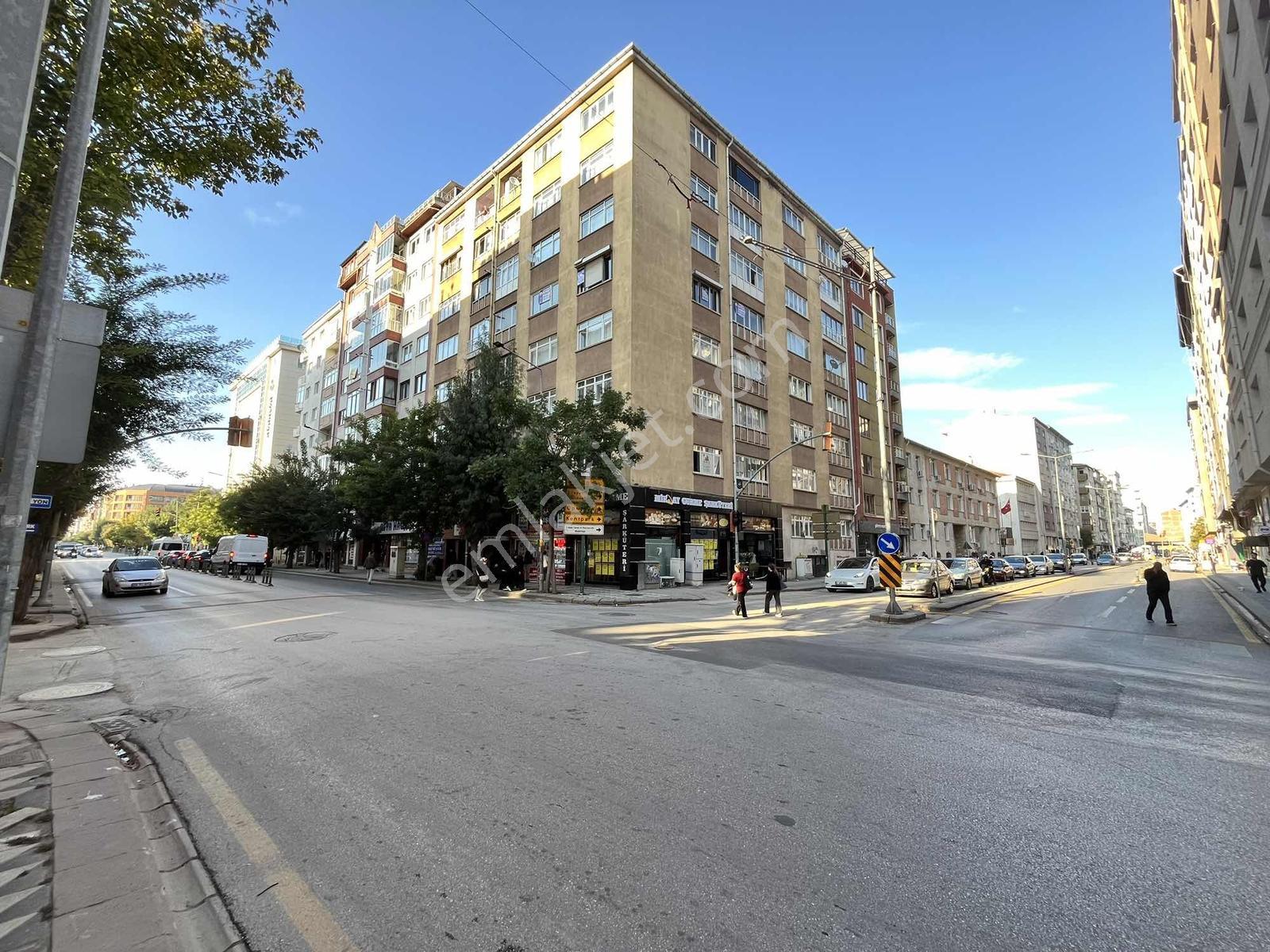 Dialog Dağ/atatürk Cd - S. Çakır Cd Köşesi 2+1 110 M2 Köşe Daire — fotoğraf 4