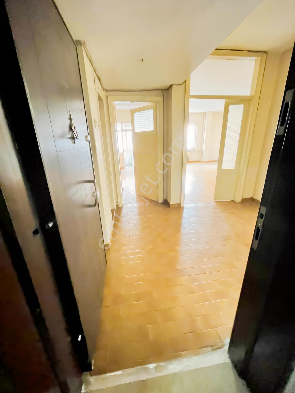 Dialog Dağ/atatürk Cd - S. Çakır Cd Köşesi 2+1 110 M2 Köşe Daire — fotoğraf 9