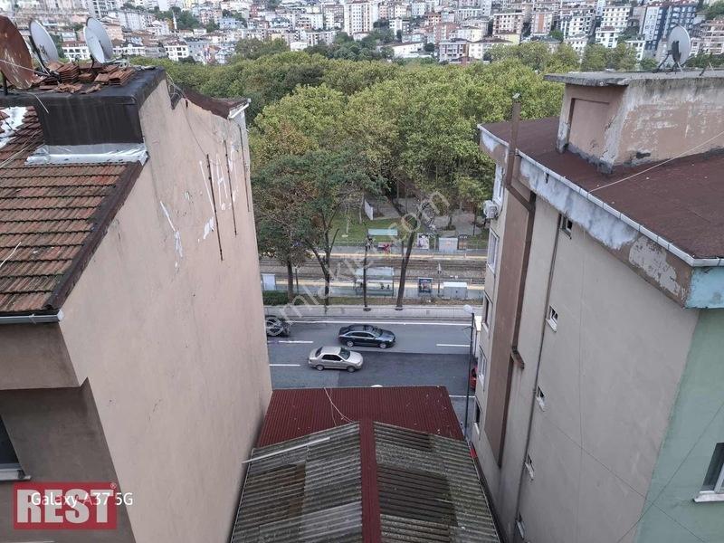 3 Yıllık Binada Hiç Oturulmamış Tramvay Dibinde Satılık — fotoğraf 6