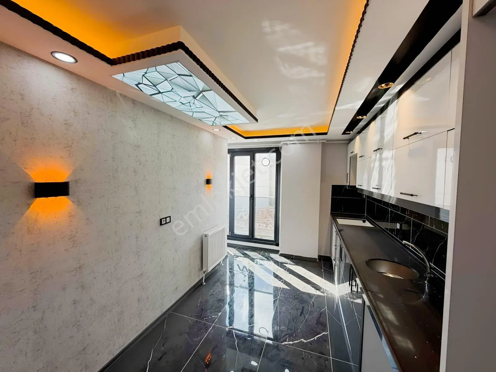 Mevlana Mahallesinde Sıfır Satılık 4+1 Dubleks Daire — fotoğraf 4