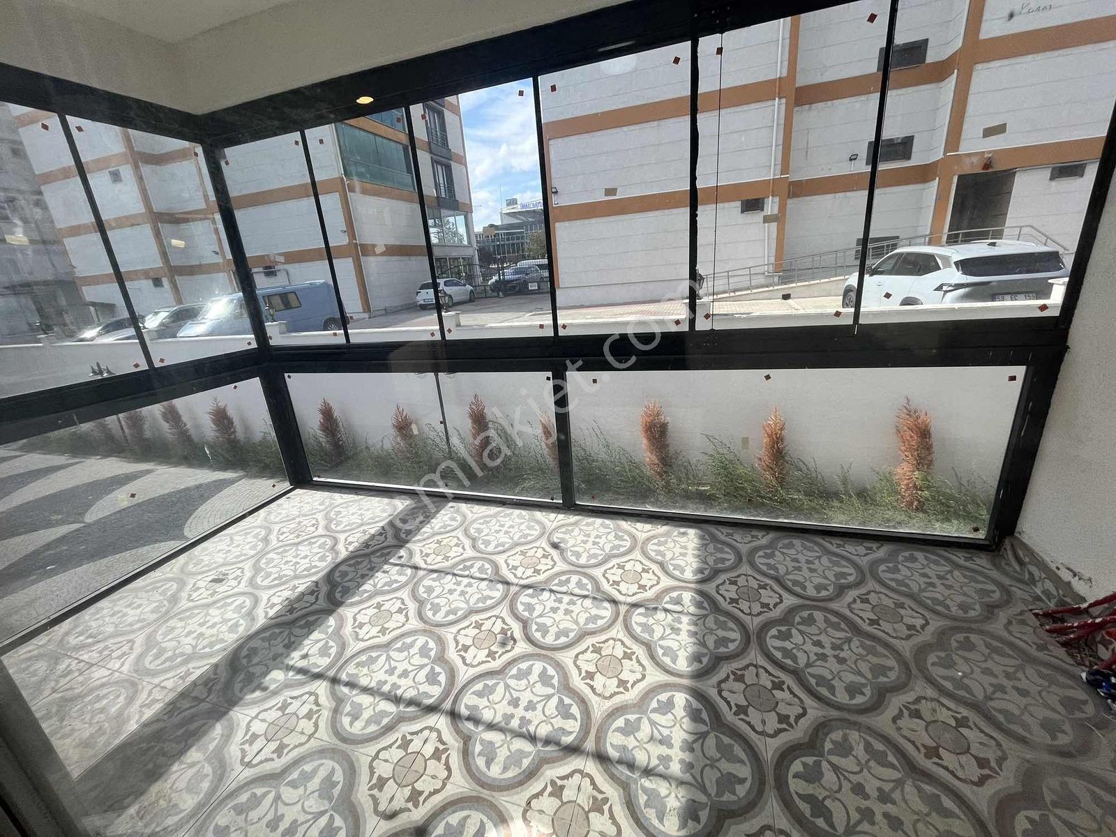Şeyhsinan Mahallesinde Site İçerisinde Satılık Lüks 1+1 Daireler — fotoğraf 2