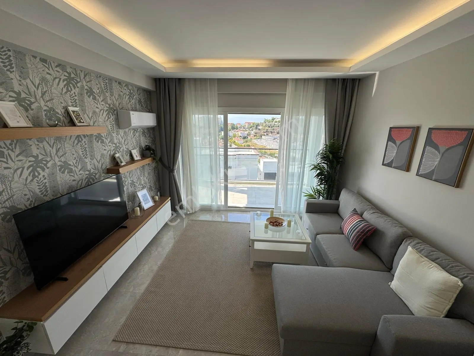 Kuşadası Kadınlar Denizi’nde Deniz Manzaralı, Havuzlu Sitede 1+1 Satılık Daire — fotoğraf 5