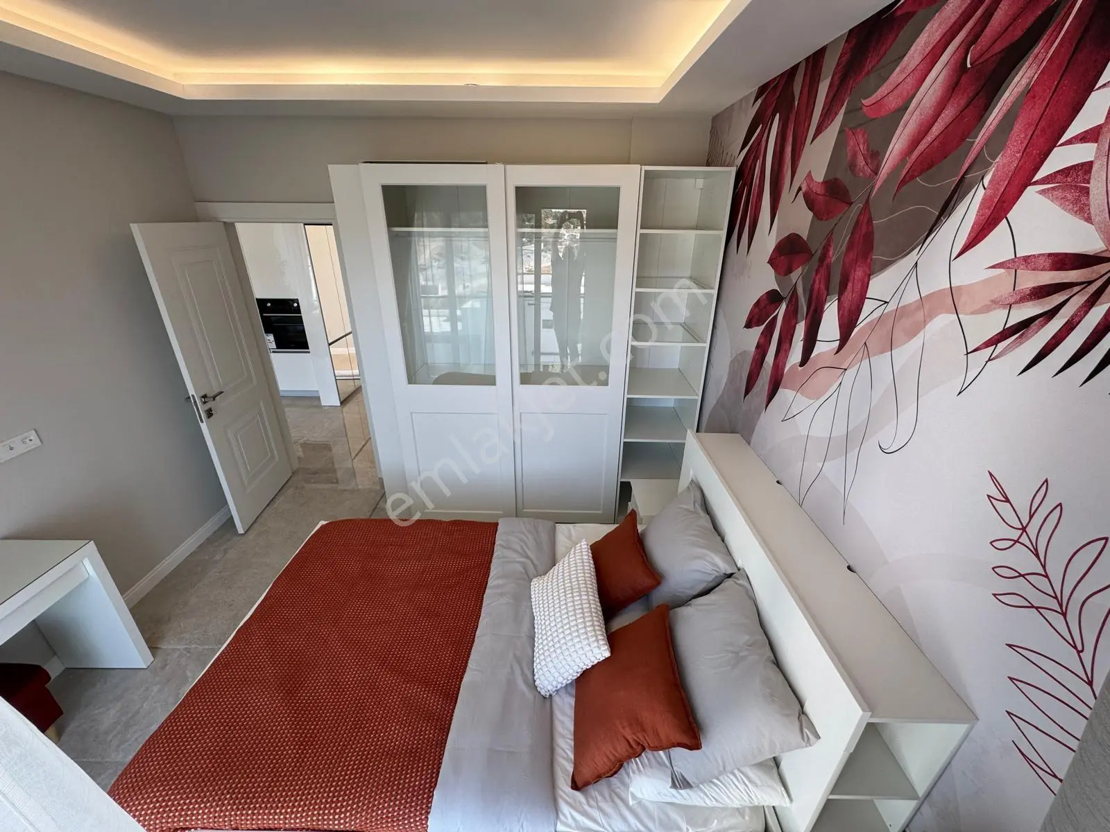 Kuşadası Kadınlar Denizi’nde Deniz Manzaralı, Havuzlu Sitede 1+1 Satılık Daire — fotoğraf 10