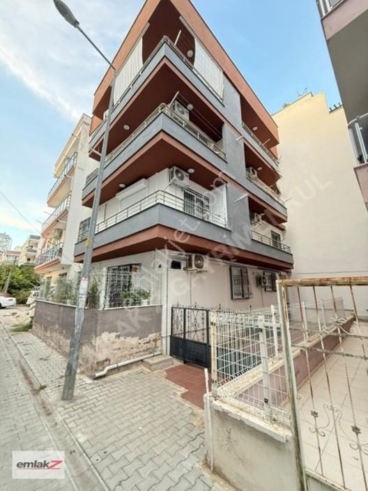 Emlak Z' Den ⫸ Ｆｉｒｓａt⫸ Aydınlıkevler'De 1+1 Satılık Daire