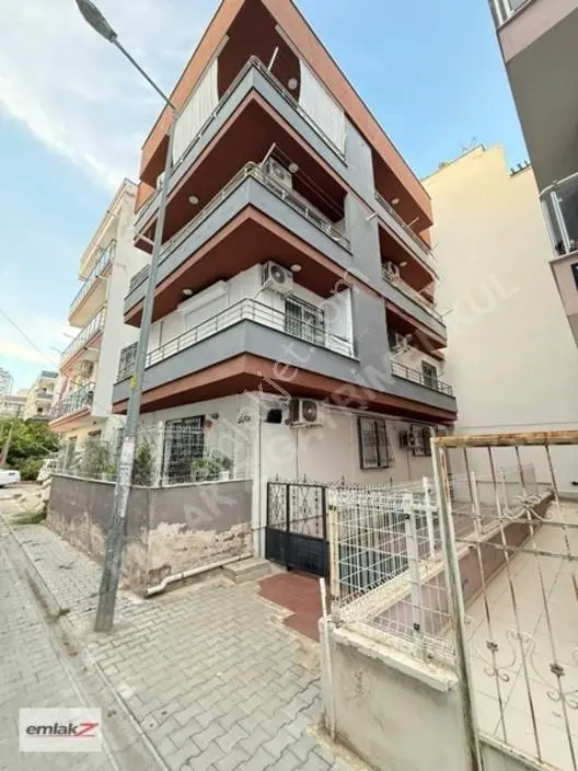 Emlak Z' Den ⫸ Ｆｉｒｓａt⫸ Aydınlıkevler'de 1+1 Satılık Daire — fotoğraf 2