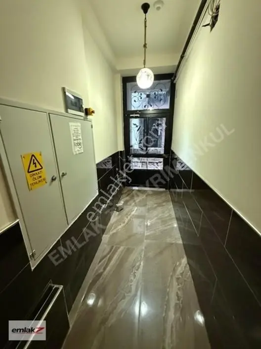 Emlak Z' Den ⫸ Ｆｉｒｓａt⫸ Aydınlıkevler'de 1+1 Satılık Daire — fotoğraf 4