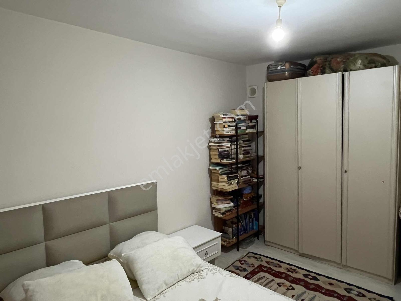 Bostanlı Merkezde Migros Yakını Satılık 2+1 Daire — fotoğraf 7