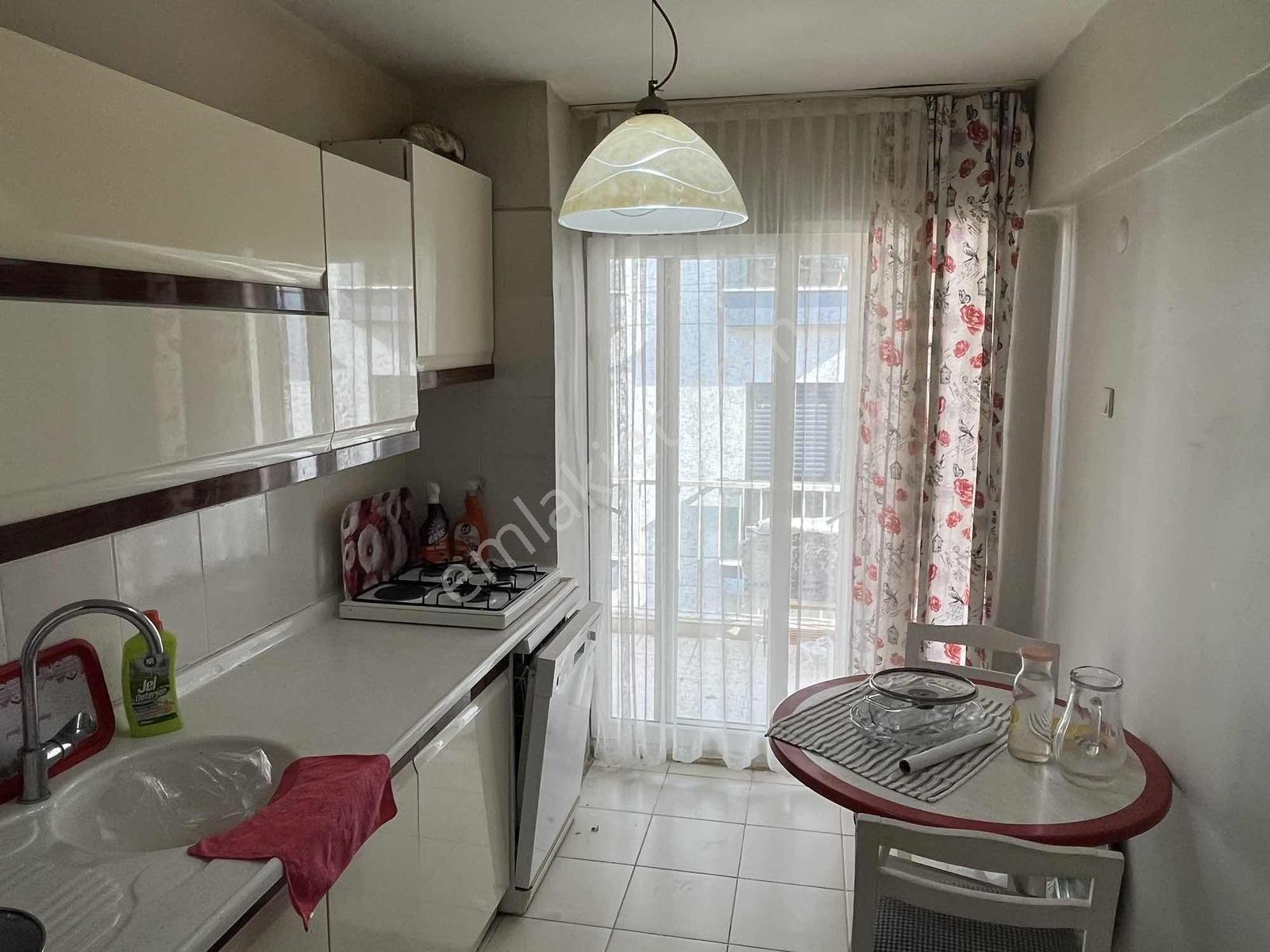 Bostanlı Merkezde Migros Yakını Satılık 2+1 Daire — fotoğraf 22