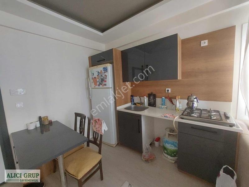 #stad Yakını Anayola Yakın Eşyalı Az Katlı Binada 1+1 Daire — fotoğraf 5