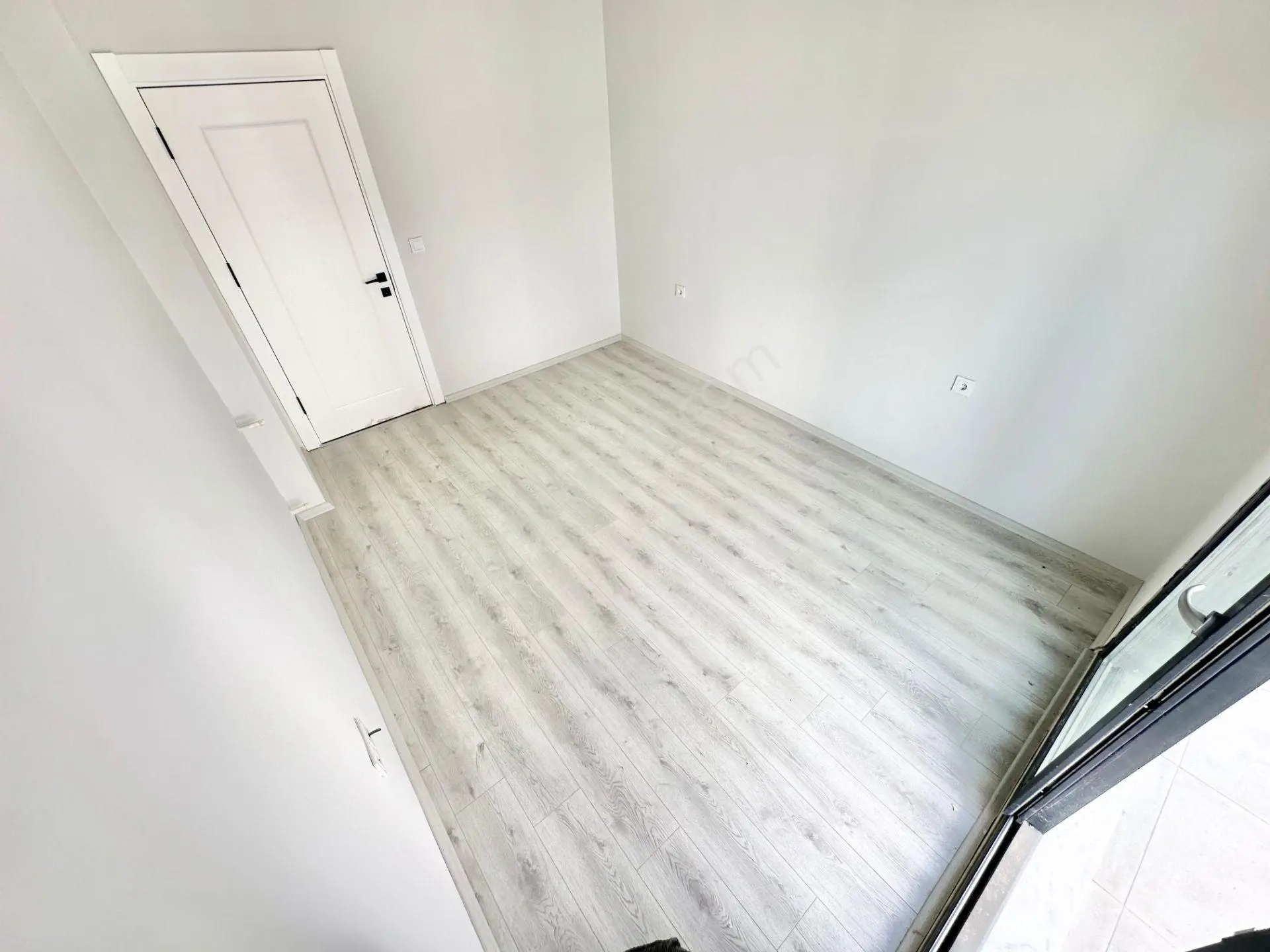 ꧁ Ay Emlaktan꧂küçükkuyu'da Lüks Sitede Denize 250 Mt Bahçe Kullanımlı Satılık 2+1 Daire — fotoğraf 19