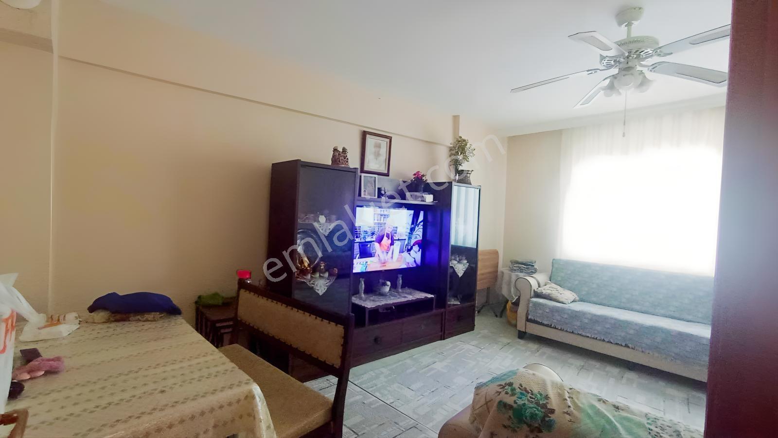 Karabağlar Bozyaka Pazar Yeri Üstünde 3+1 100 M2 Satılık Daire