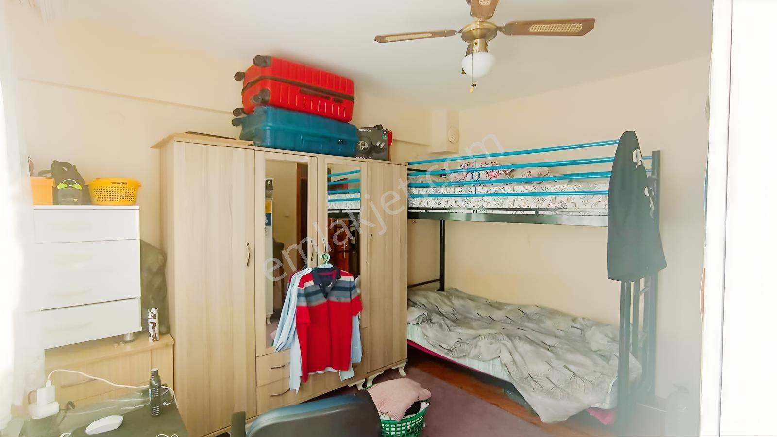 Karabağlar Bozyaka Pazar Yeri Üstünde 3+1 100 M2 Satılık Daire — fotoğraf 4