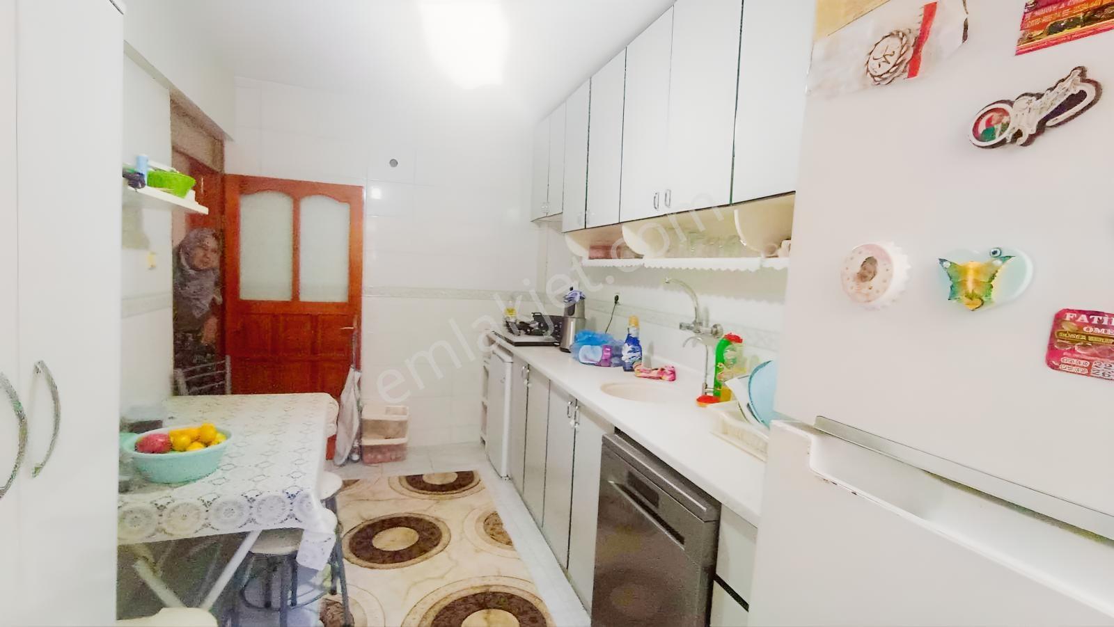 Karabağlar Bozyaka Pazar Yeri Üstünde 3+1 100 M2 Satılık Daire — fotoğraf 8