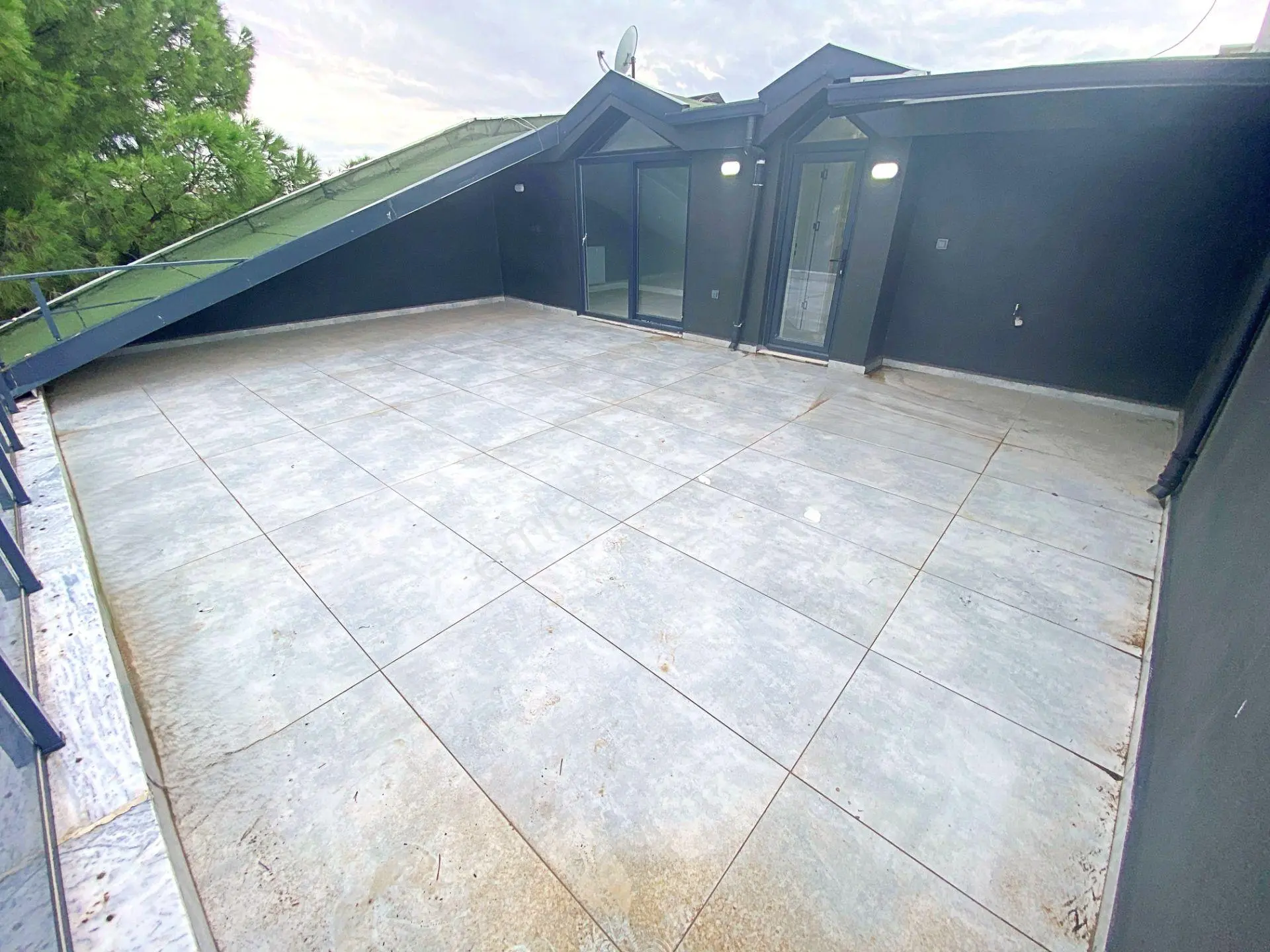 Edremitte Yetki Gültaş Emlaktan Satılık 5+1 Lüx Villa Satışta — fotoğraf 3